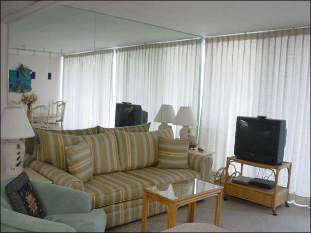 Rentals 106 Living Room Rentals 106 Living Room