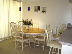 Rentals 106 Dining Room Bright